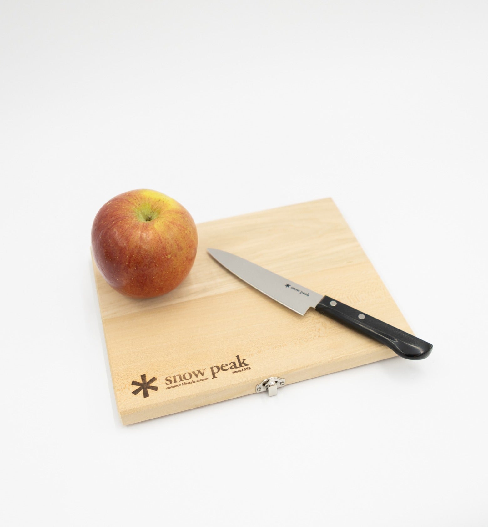Snow Peak Cutting Board & Knife Set (M) | Tortoise General Store