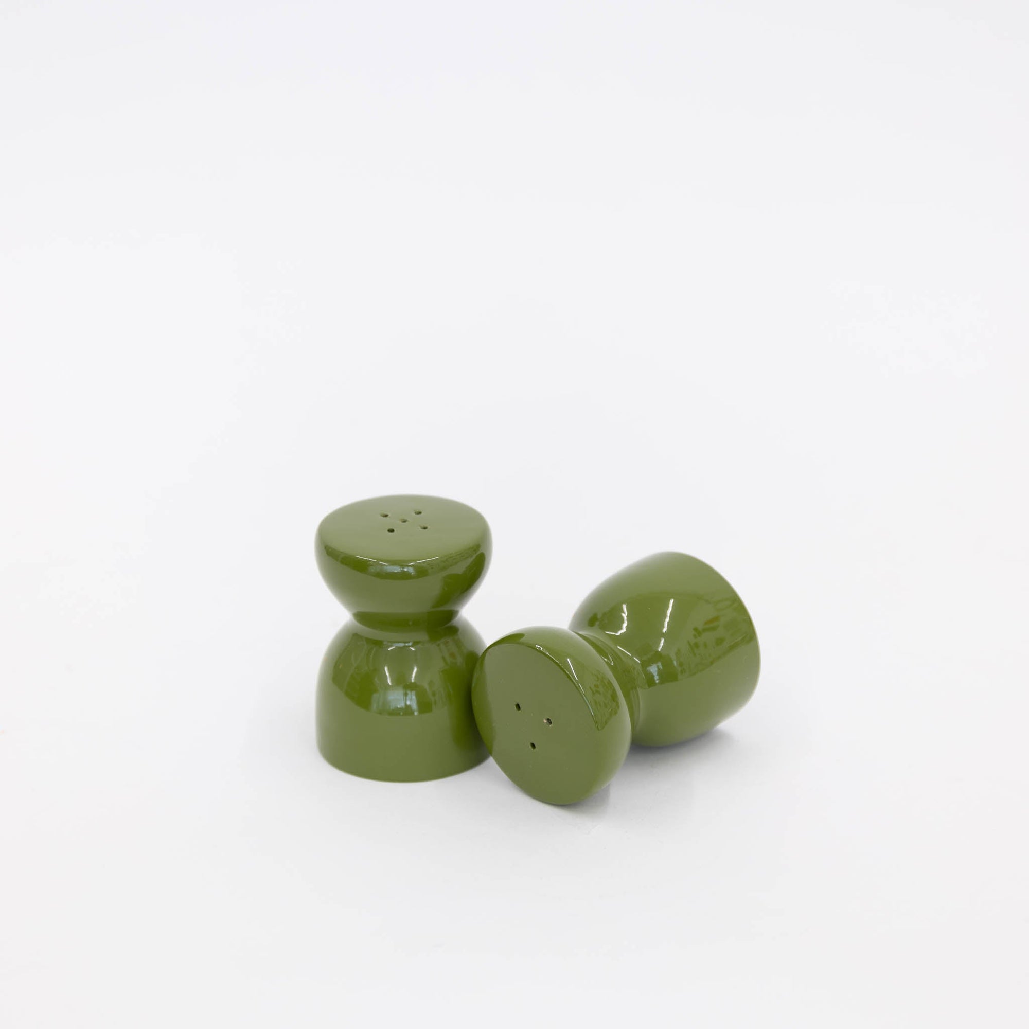 101 60's, Salt and Pepper Shaker - Olive green | Tortoise General Store