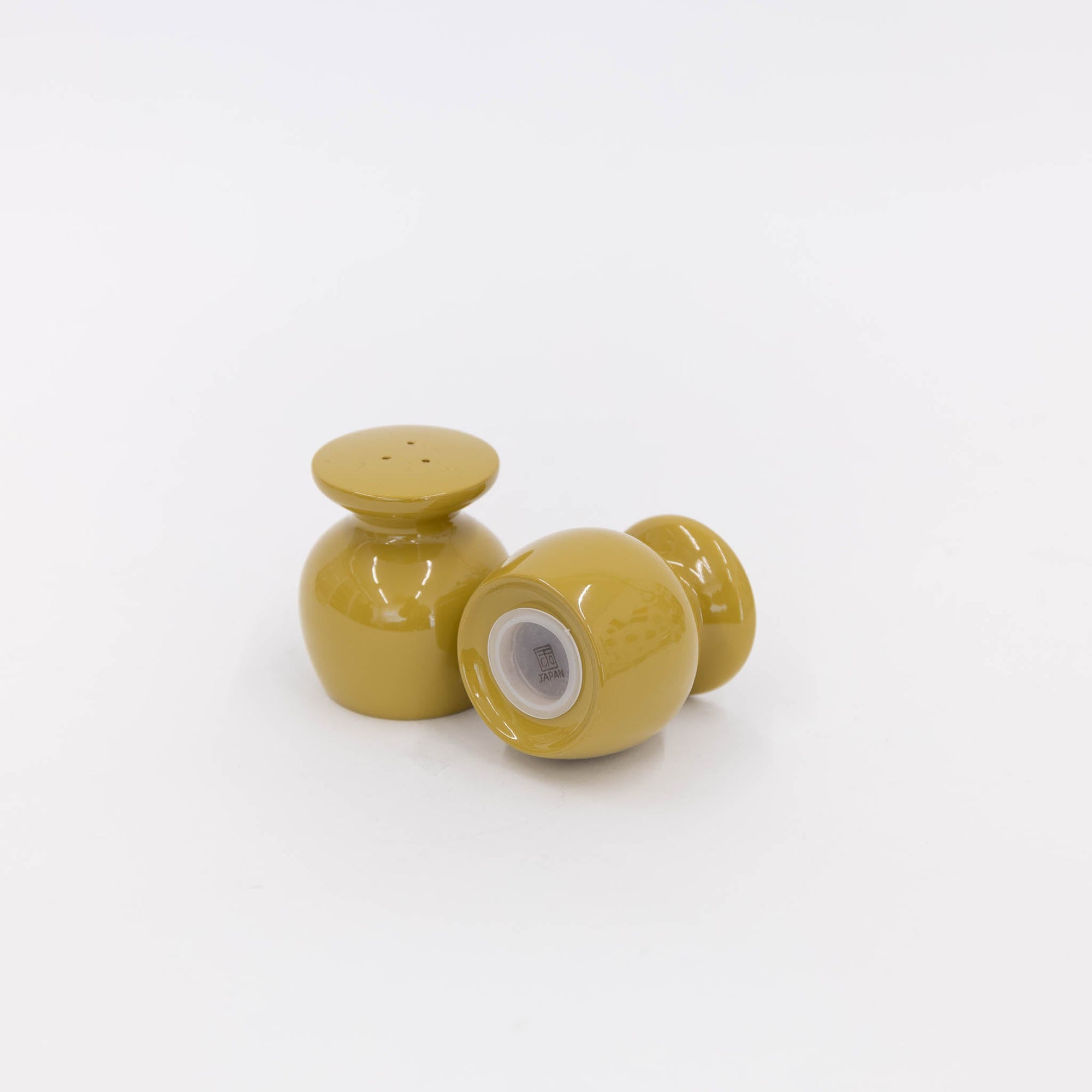104 60's, Salt and Pepper Shaker - Mustard 2 | Tortoise General Store