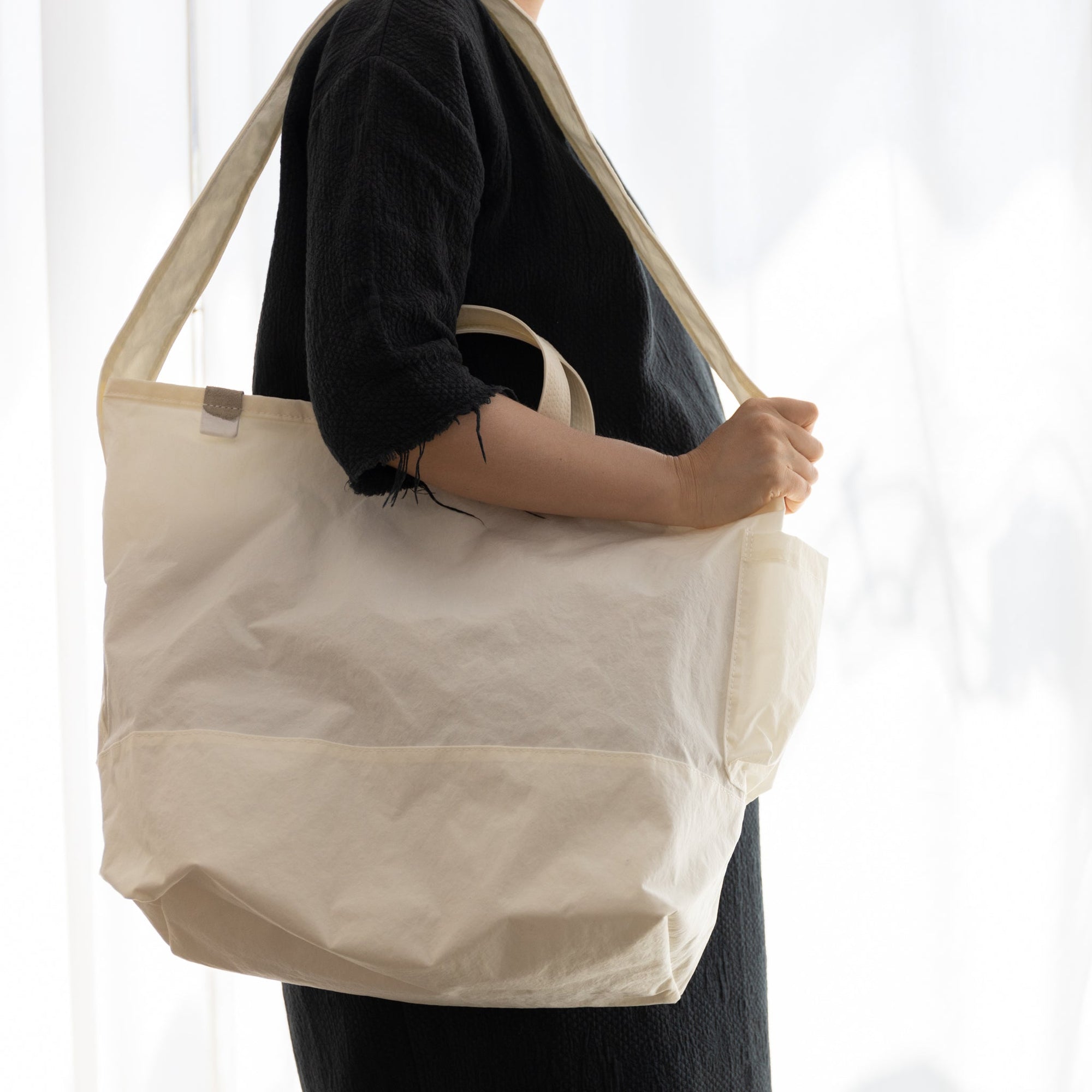 ANUNFOLD Side Pocket Tote Bag - White | Tortoise General Store