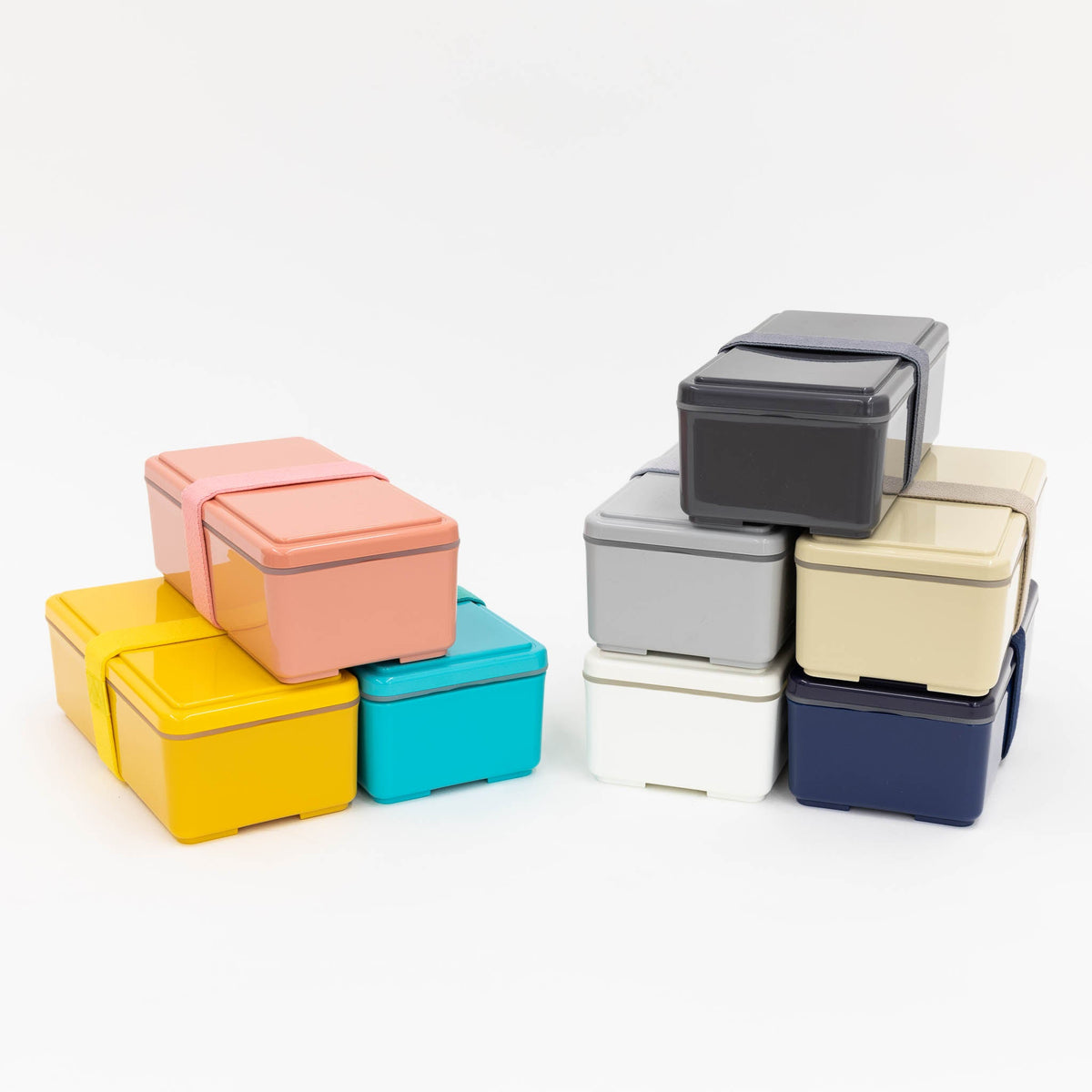 http://shop.tortoisegeneralstore.com/cdn/shop/products/gelcool-square-lunch-boxes-221394_1200x1200.jpg?v=1672508995