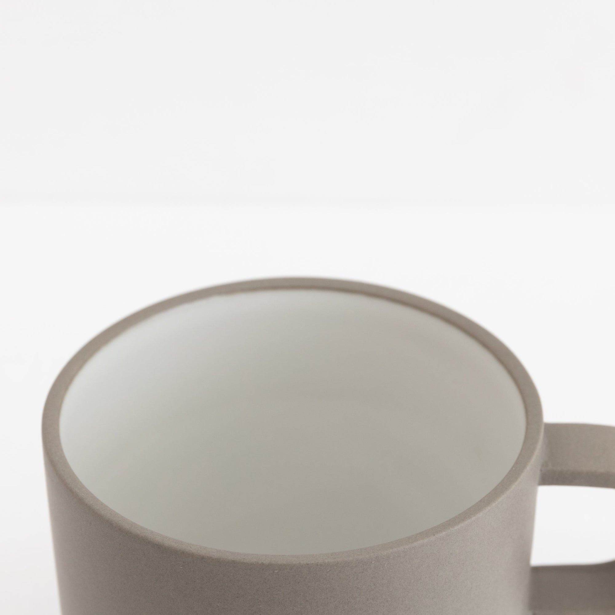 HAW120 - Mug Ash White Medium ø 3.3/8" | Tortoise General Store