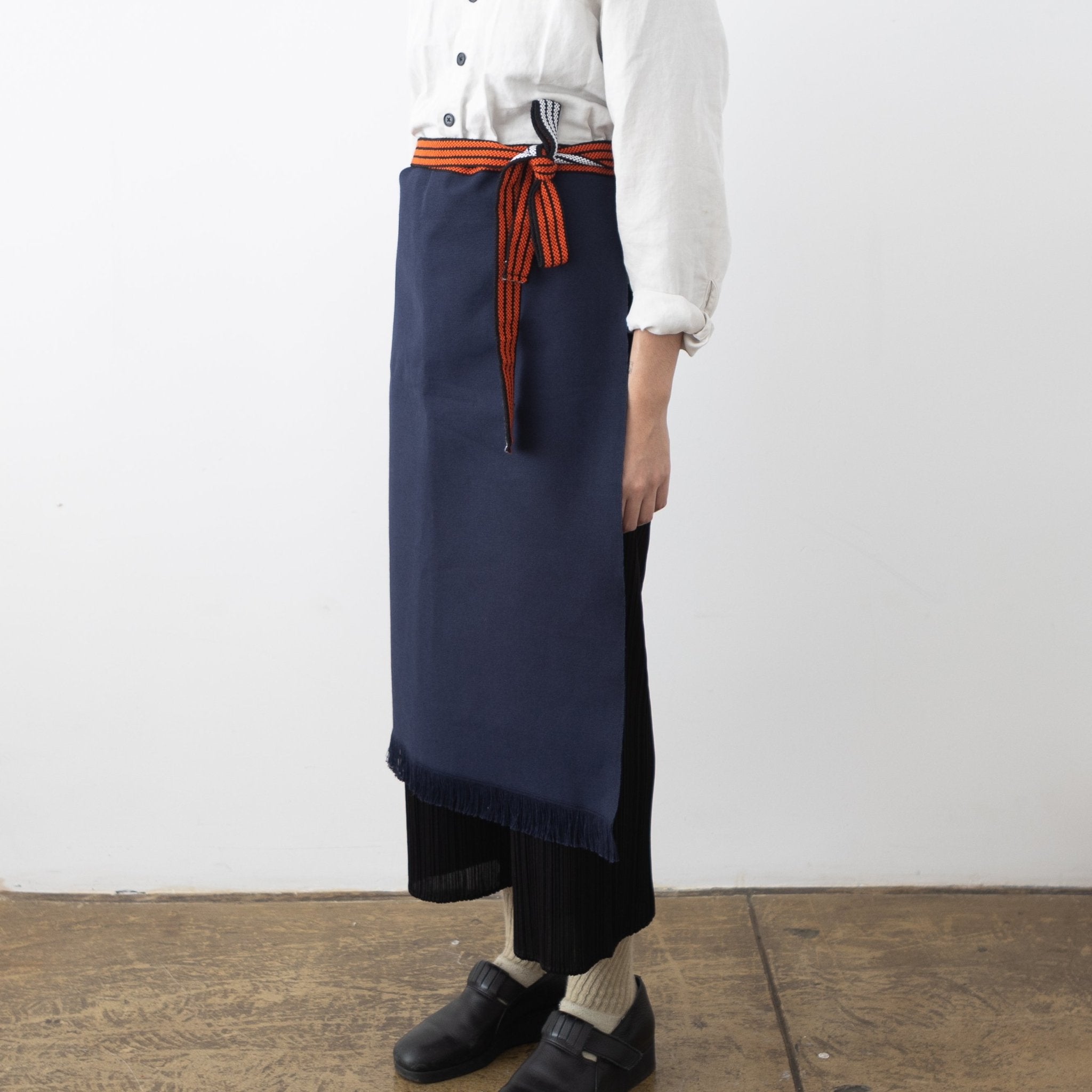 Homaekake Apron - Navy | Tortoise General Store