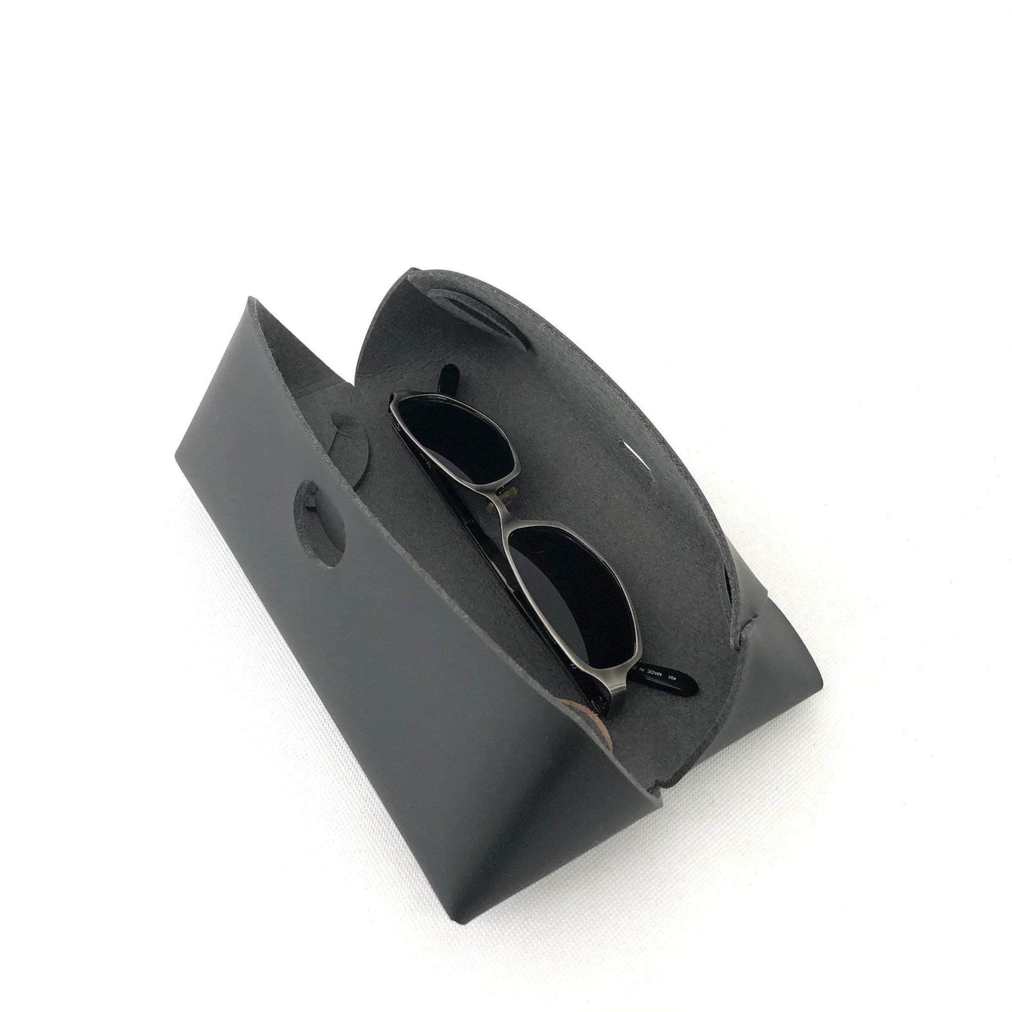 Irose Seamless Glasses/Pen Case - tortoise general store