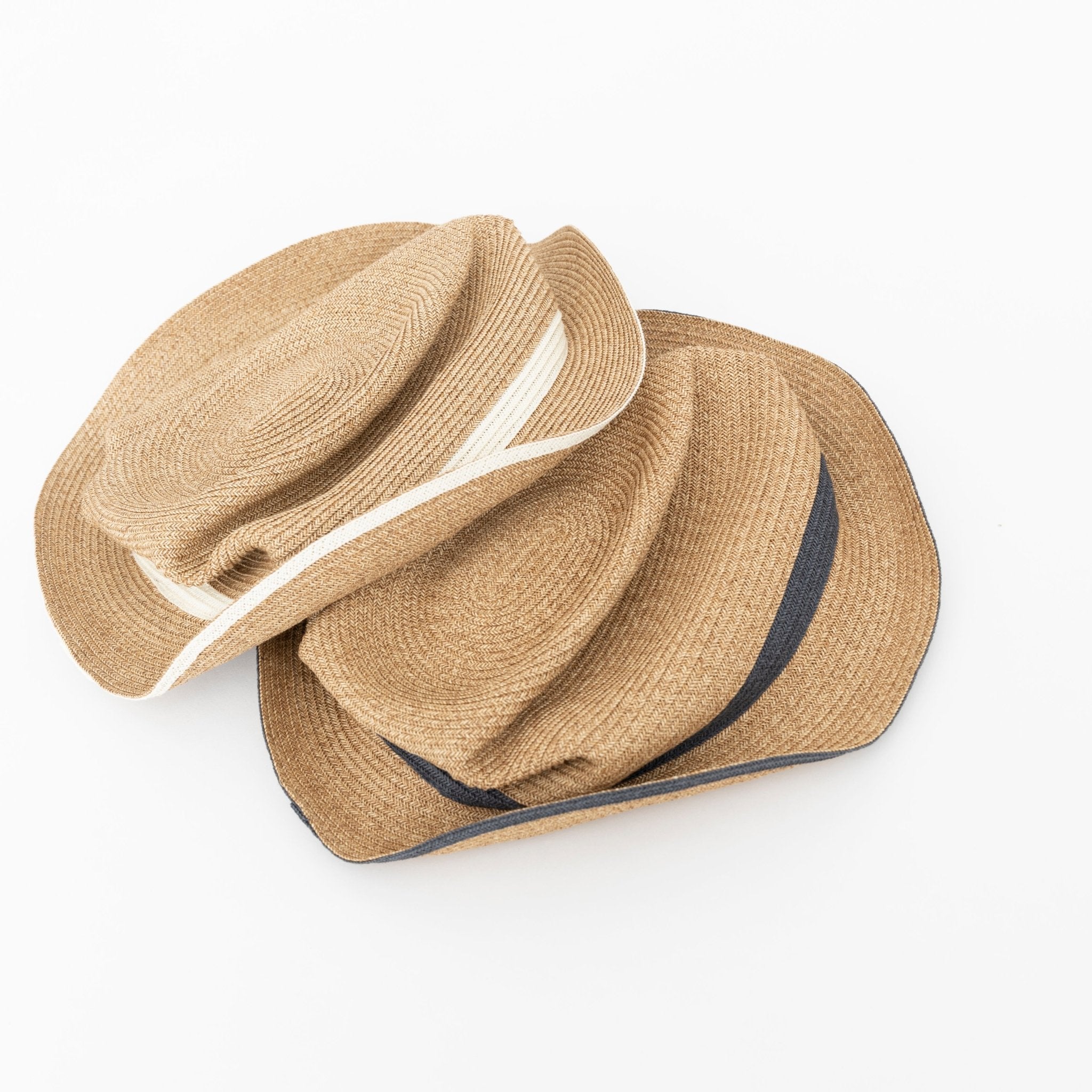 マチュアーハ BOXED HAT 11cm brim-