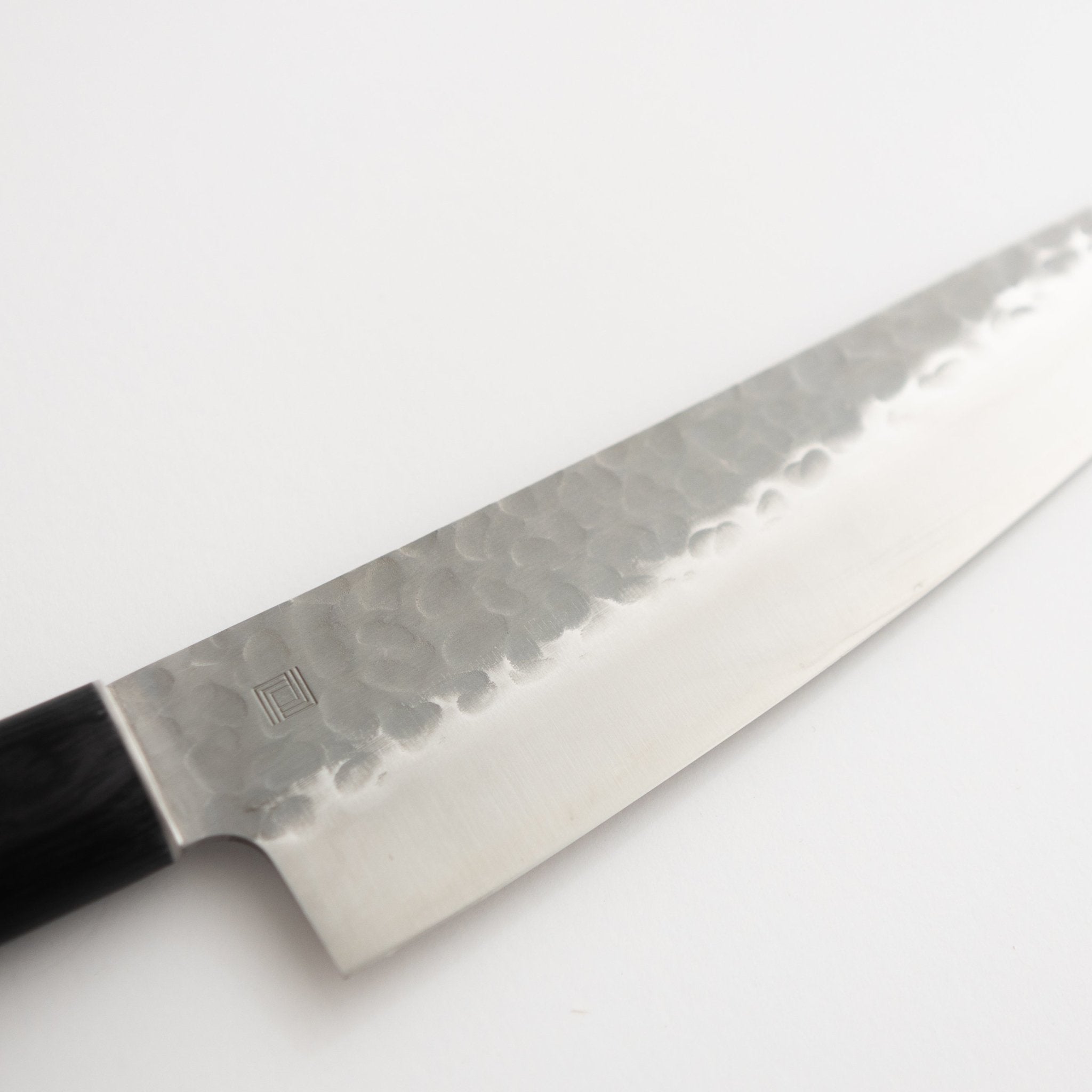 http://shop.tortoisegeneralstore.com/cdn/shop/products/shizu-hamono-yamato-santoku-knife-605129.jpg?v=1635048556