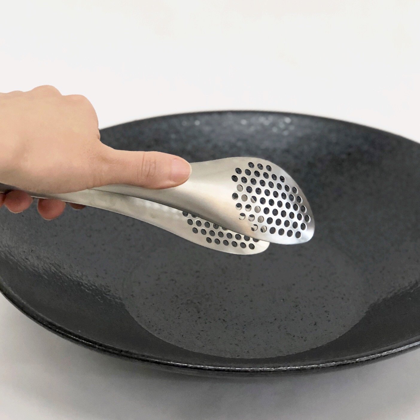 Sori Yanagi TONG with holes (TS011) - tortoise general store