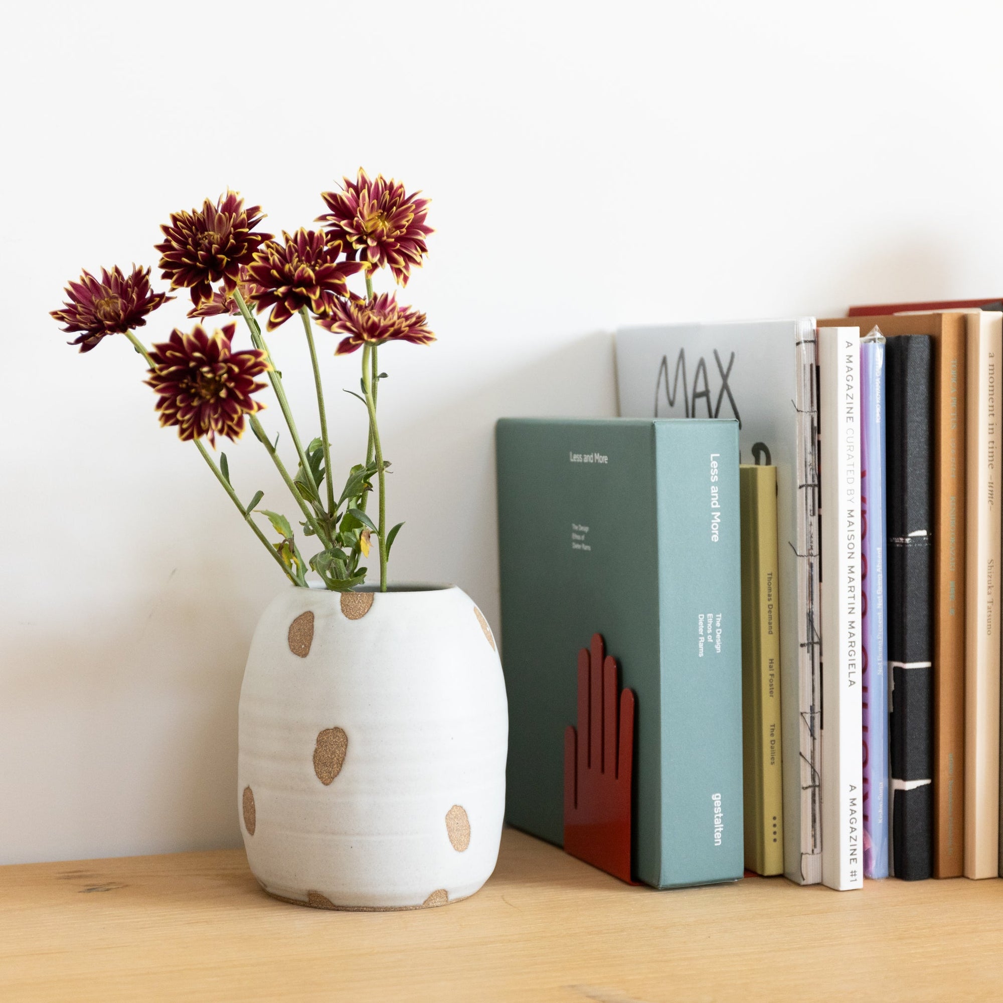 Tomoro Petal Vase | Tortoise General Store