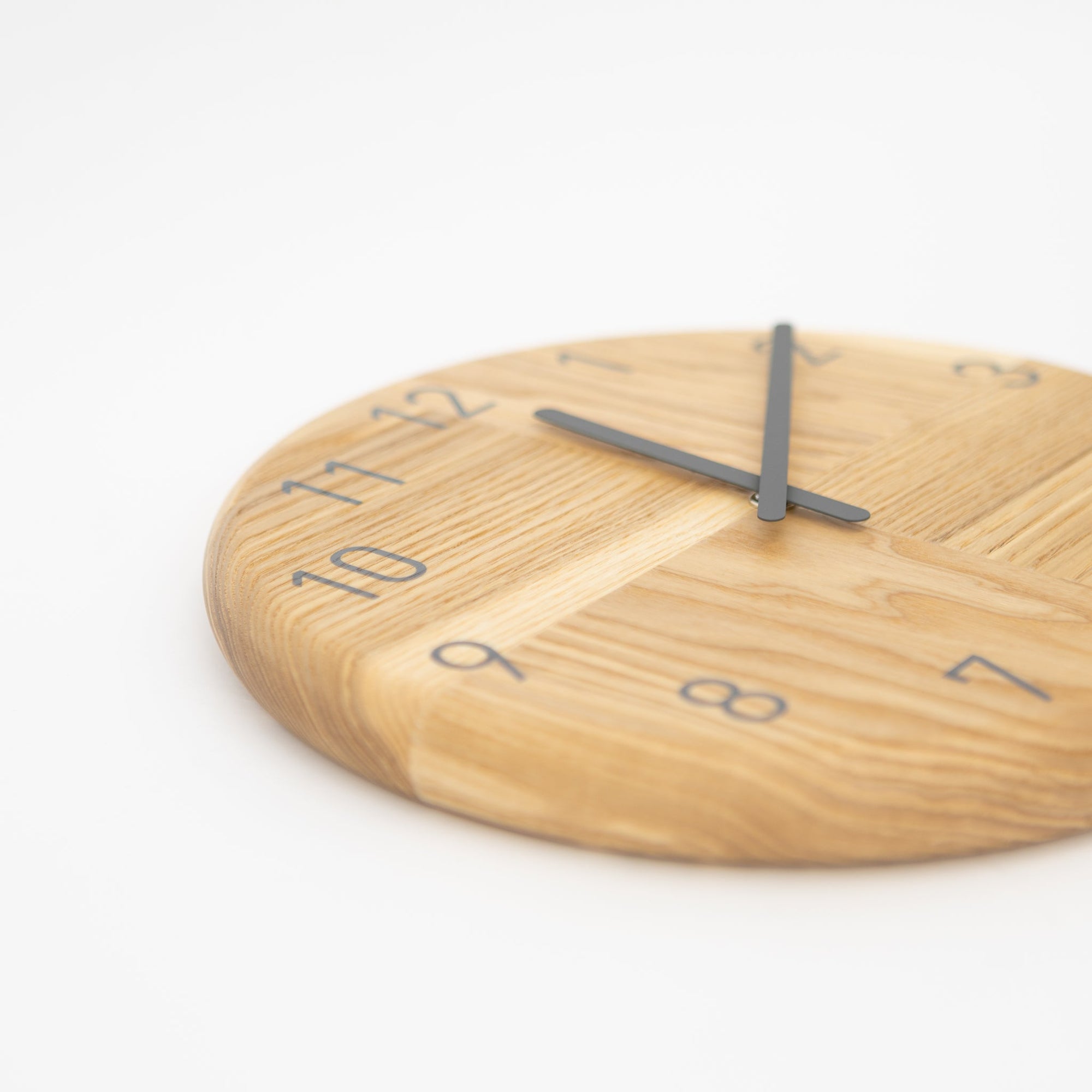 HAGI Clock Rounded Circle | Tortoise General Store