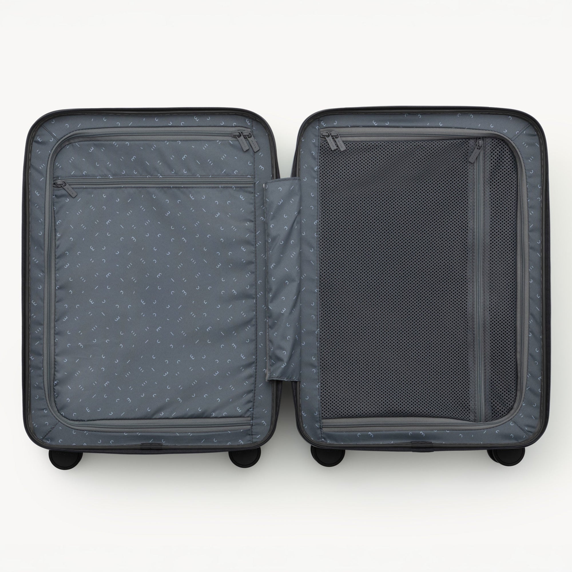 Moln Suitcase - Small - Obsidian | Tortoise General Store