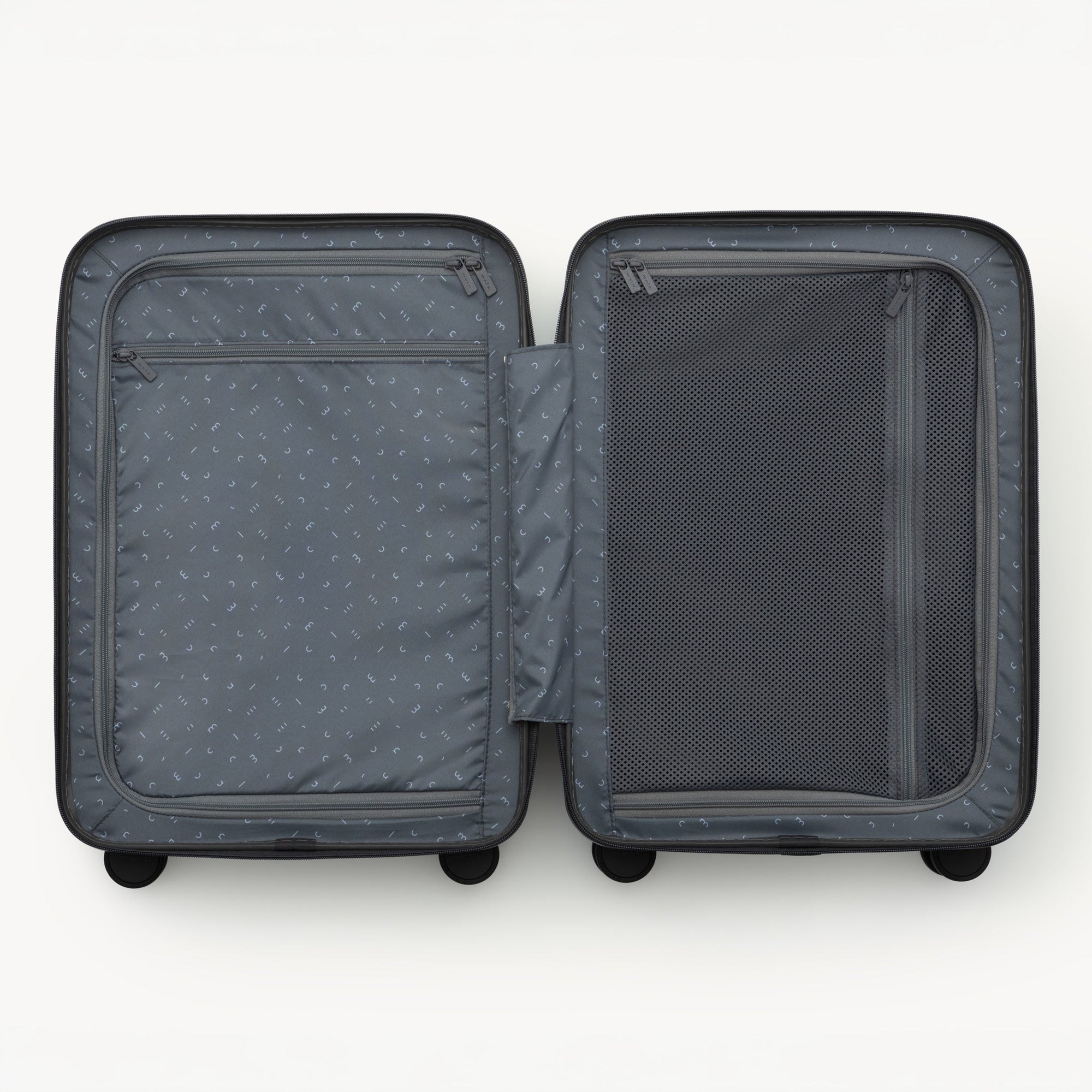Moln Suitcase - Small Plus - Obsidian | Tortoise General Store