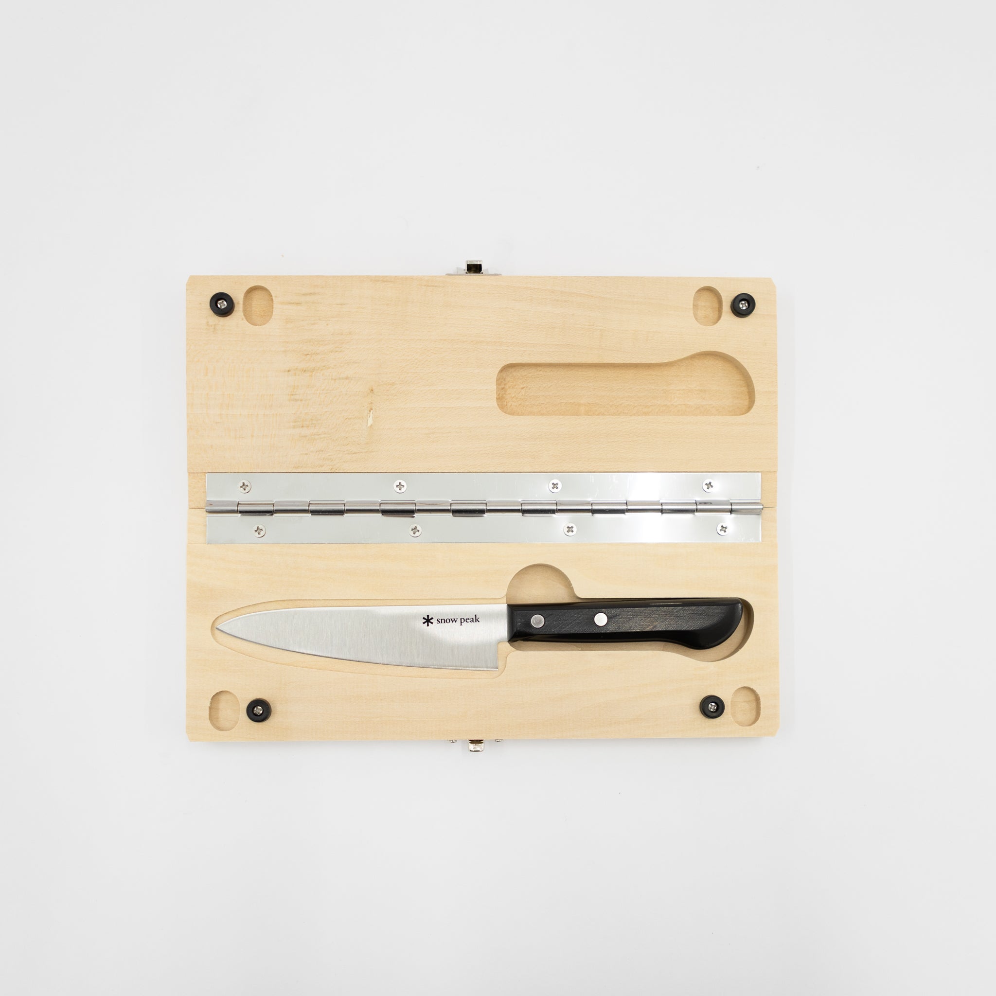 Snow Peak Cutting Board & Knife Set (M) | Tortoise General Store
