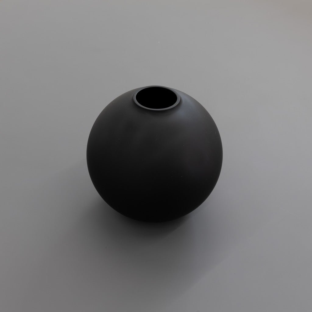 Sugahara : Fiora Flower Vase (S) - Matte Black | Tortoise General Store