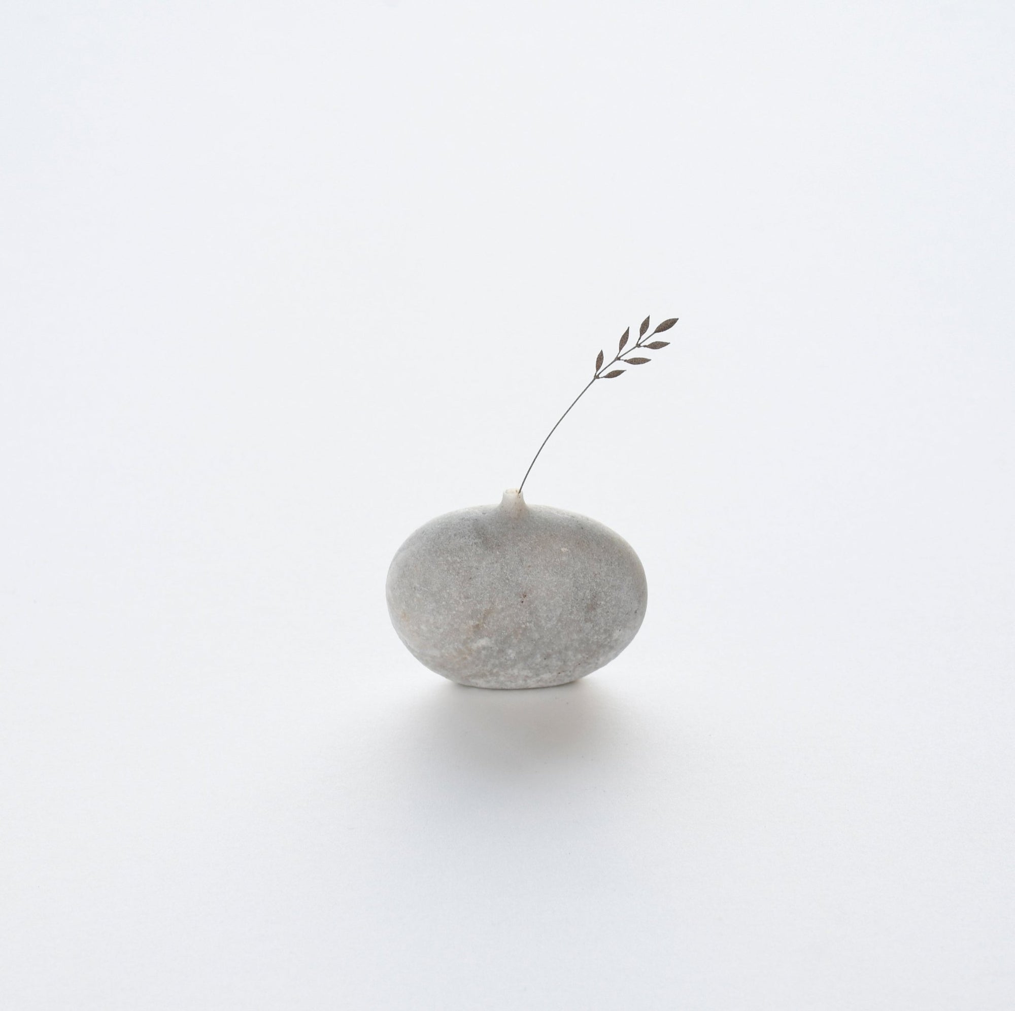 White Marble Sea Stone Vase by Mitsuru Koga | Tortoise General Store