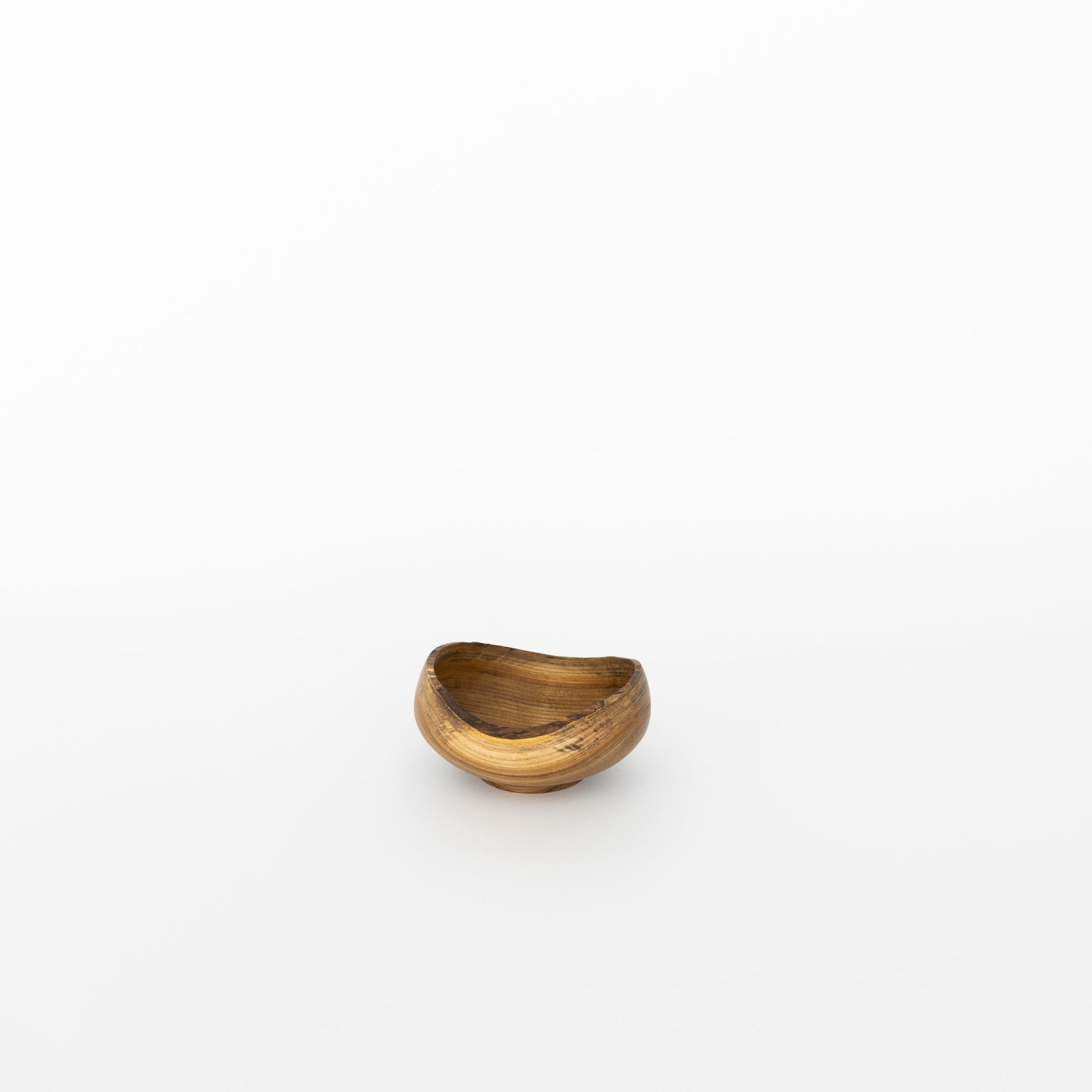 Wooden Bowl Sculpture by Kenji Usuda (2024) | Tortoise General Store