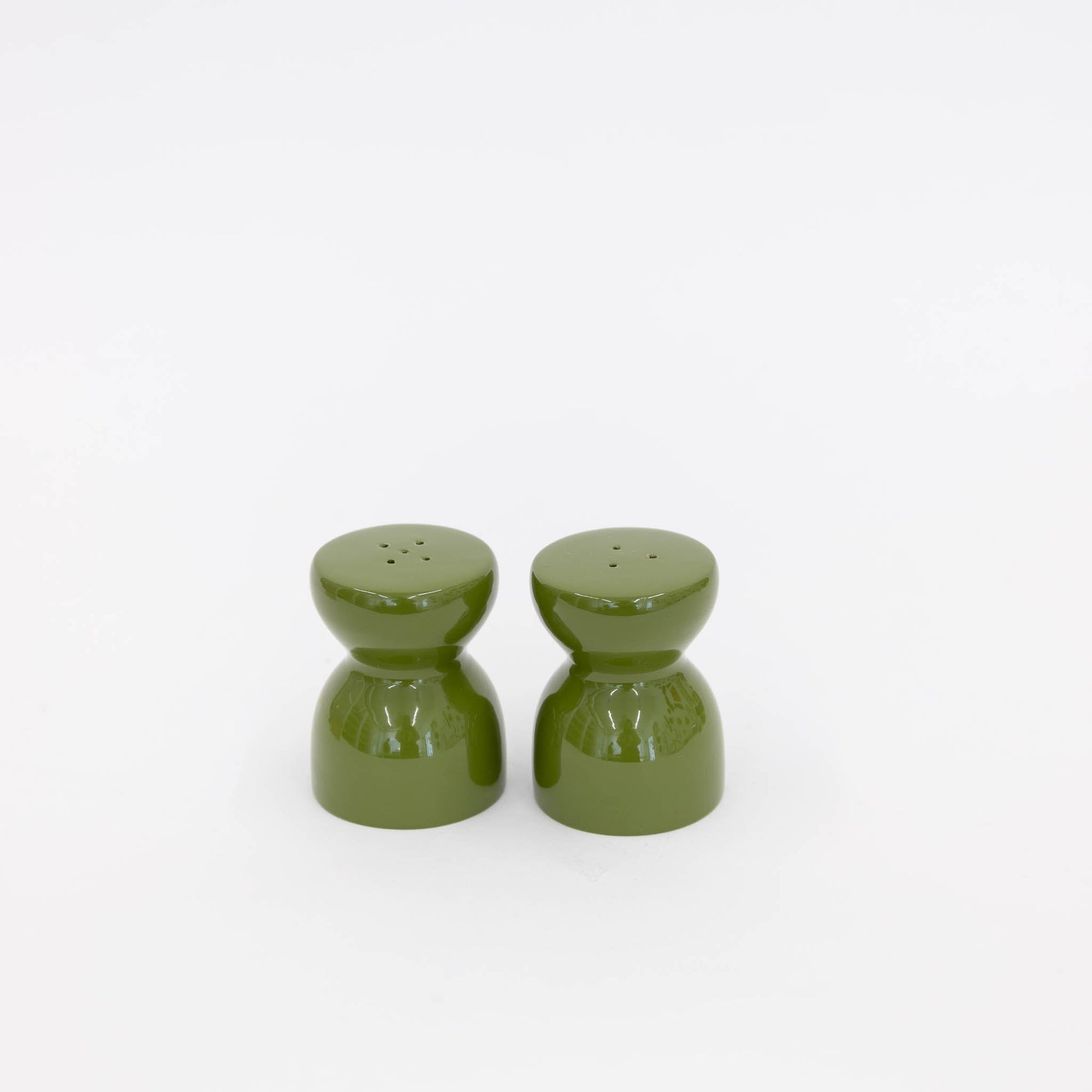 101 60&#39;s, Salt and Pepper Shaker - Olive green | Tortoise General Store