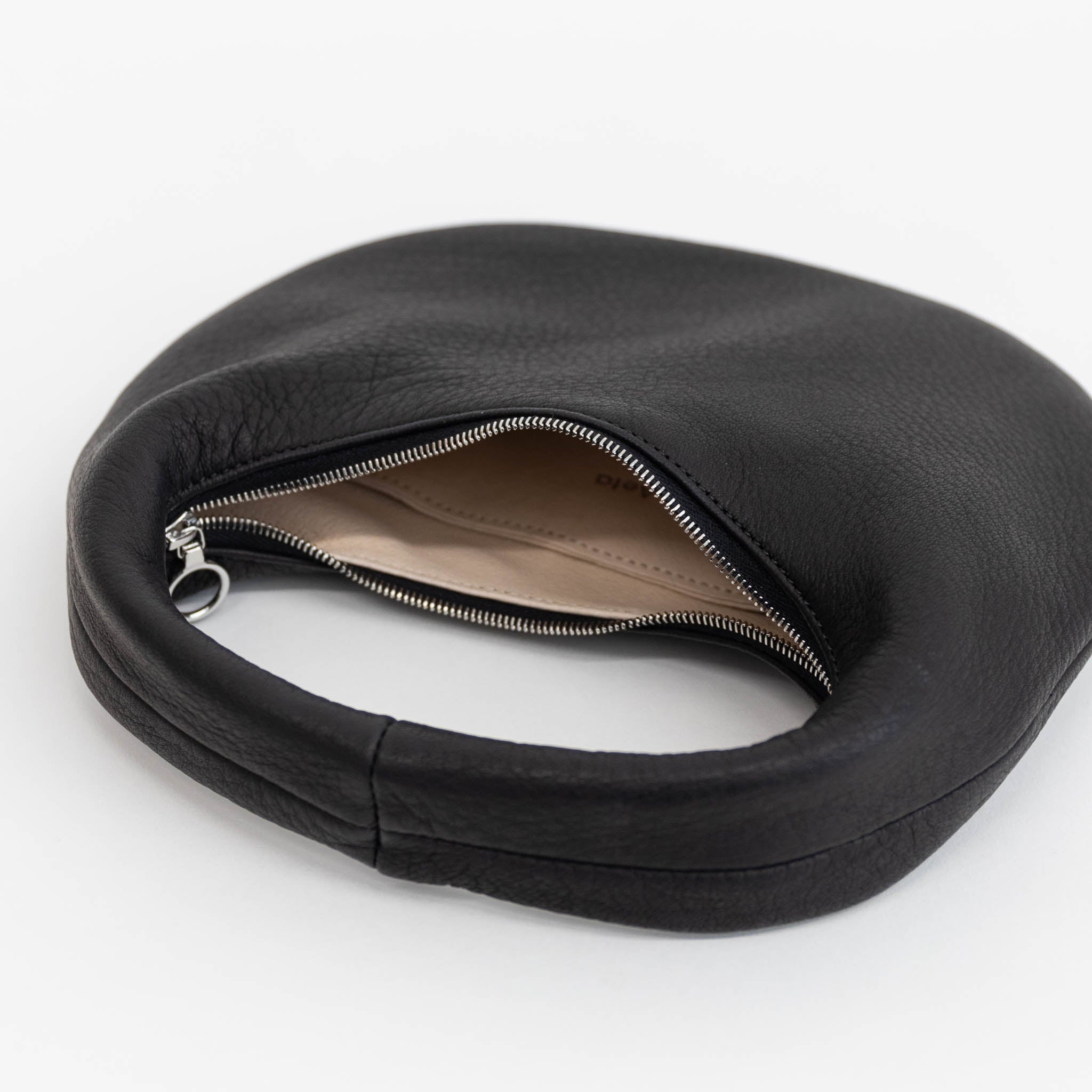 Aeta Deer Leather Round One Shoulder Bag Small DA58 | Tortoise General Store