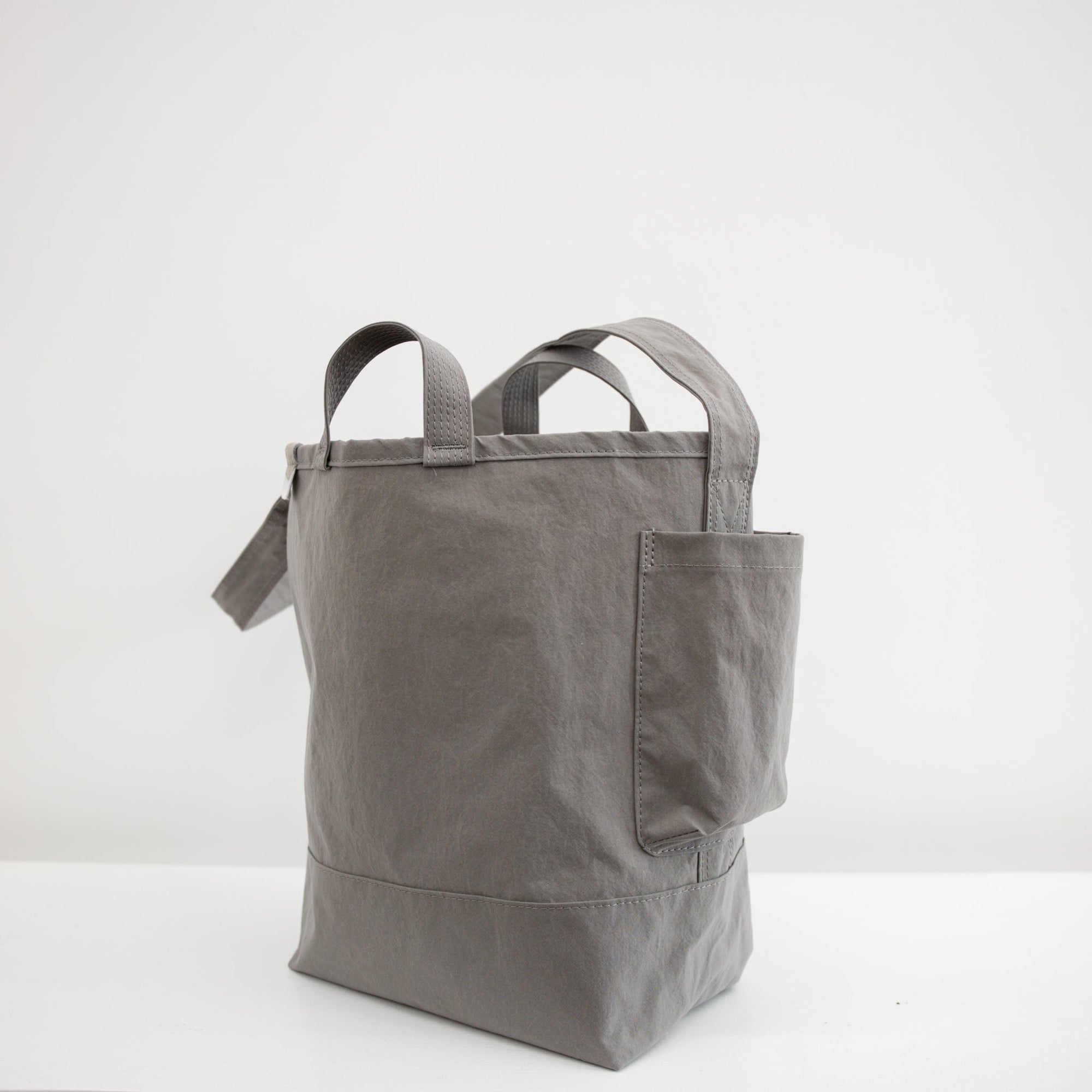 ANUNFOLD Side Pocket Tote Bag PT - Gray | Tortoise General Store