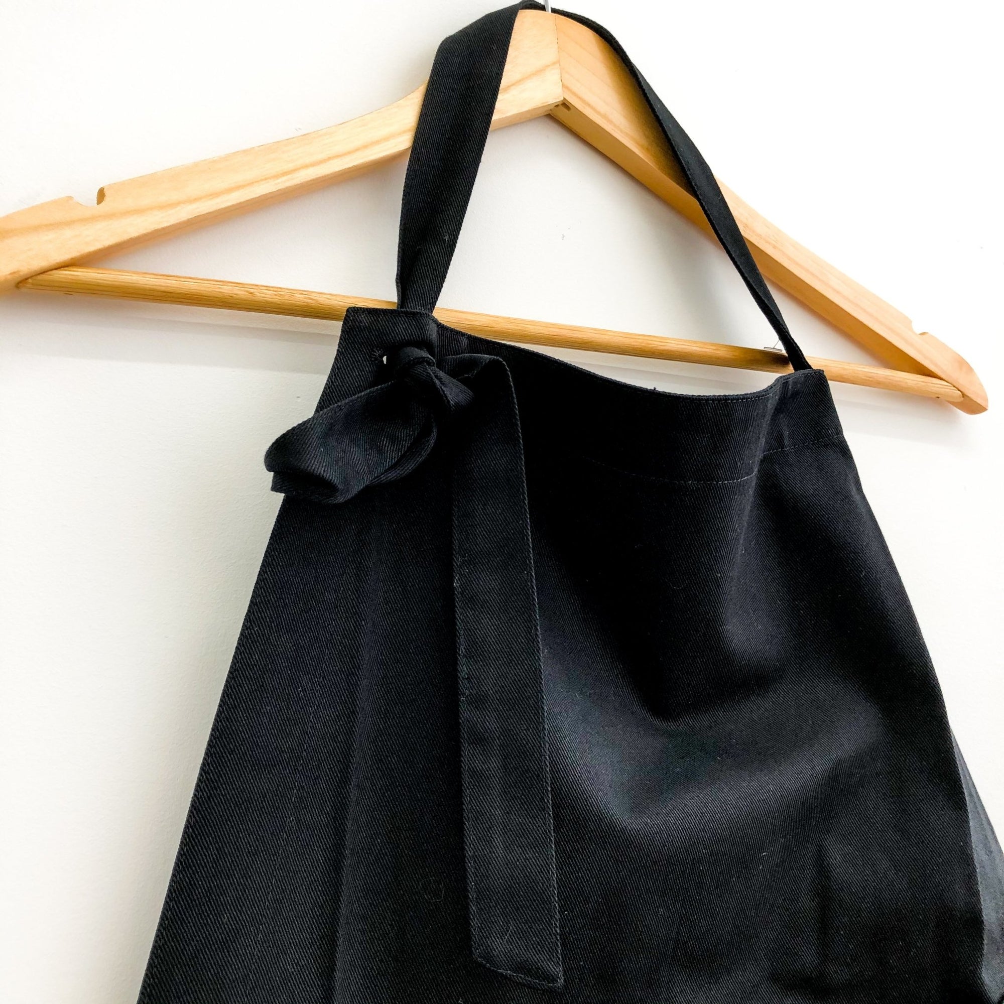 Black Bibbed Apron by Hakui (Hakui 6803-9) - tortoise general store