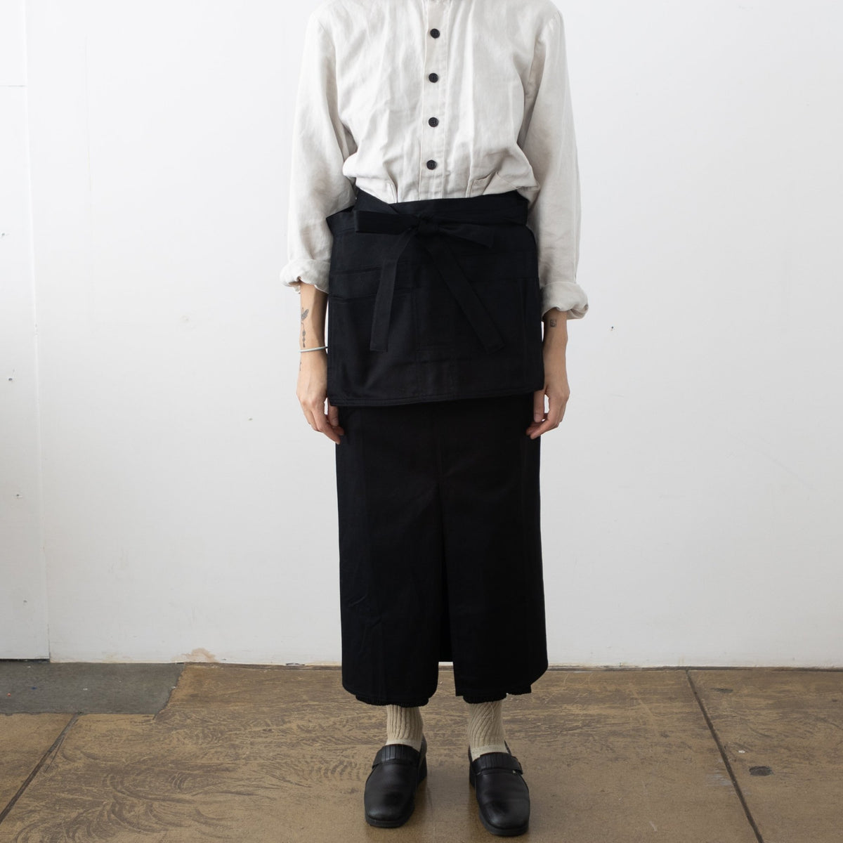 Hakui Long Waist Apron - Black - tortoise general store