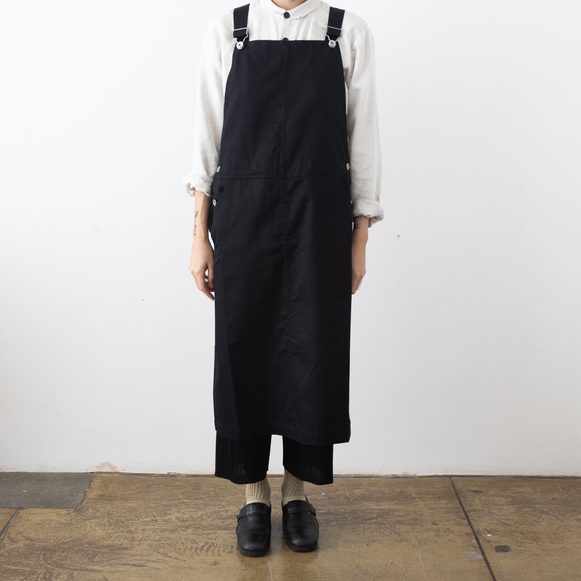 Hakui One-Piece Apron - Black - tortoise general store