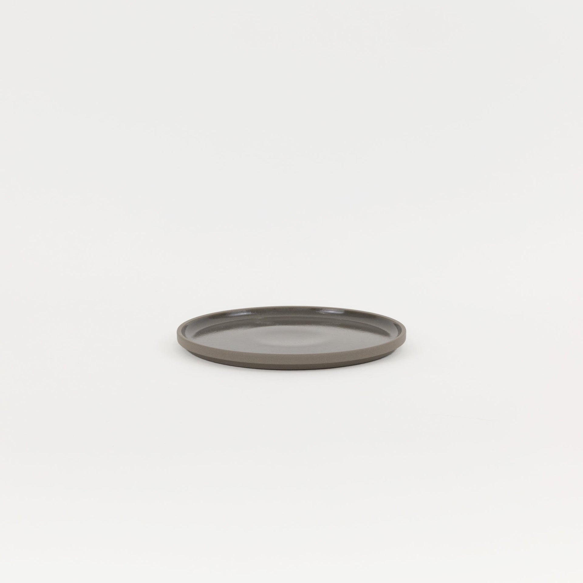 HDG103 - Plate / Lid Dark Gray ø 7.3/8"