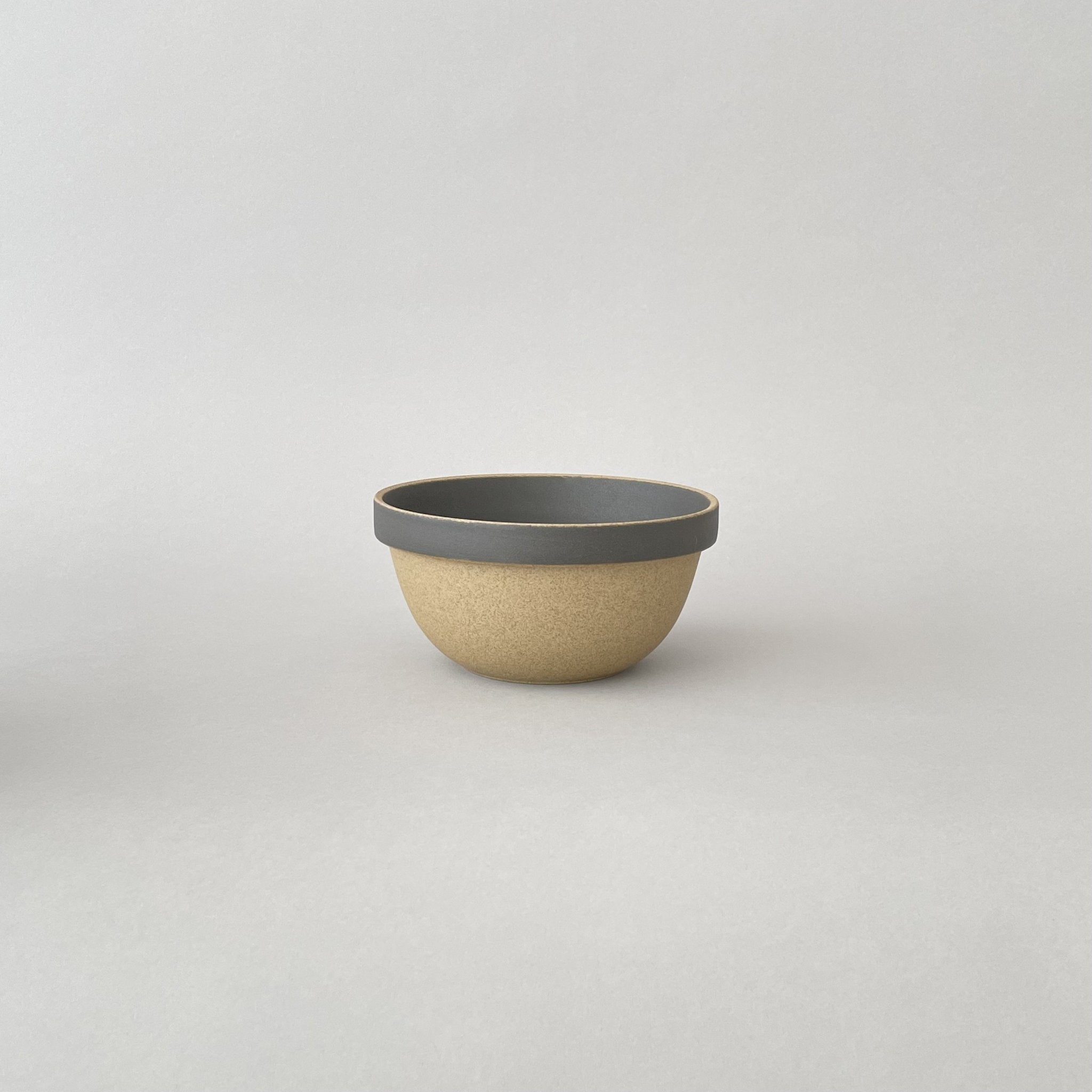 Hasami Porcelain - Mid-Deep Round Bowl Black Small ø 5.5/8&quot; | Tortoise General Store